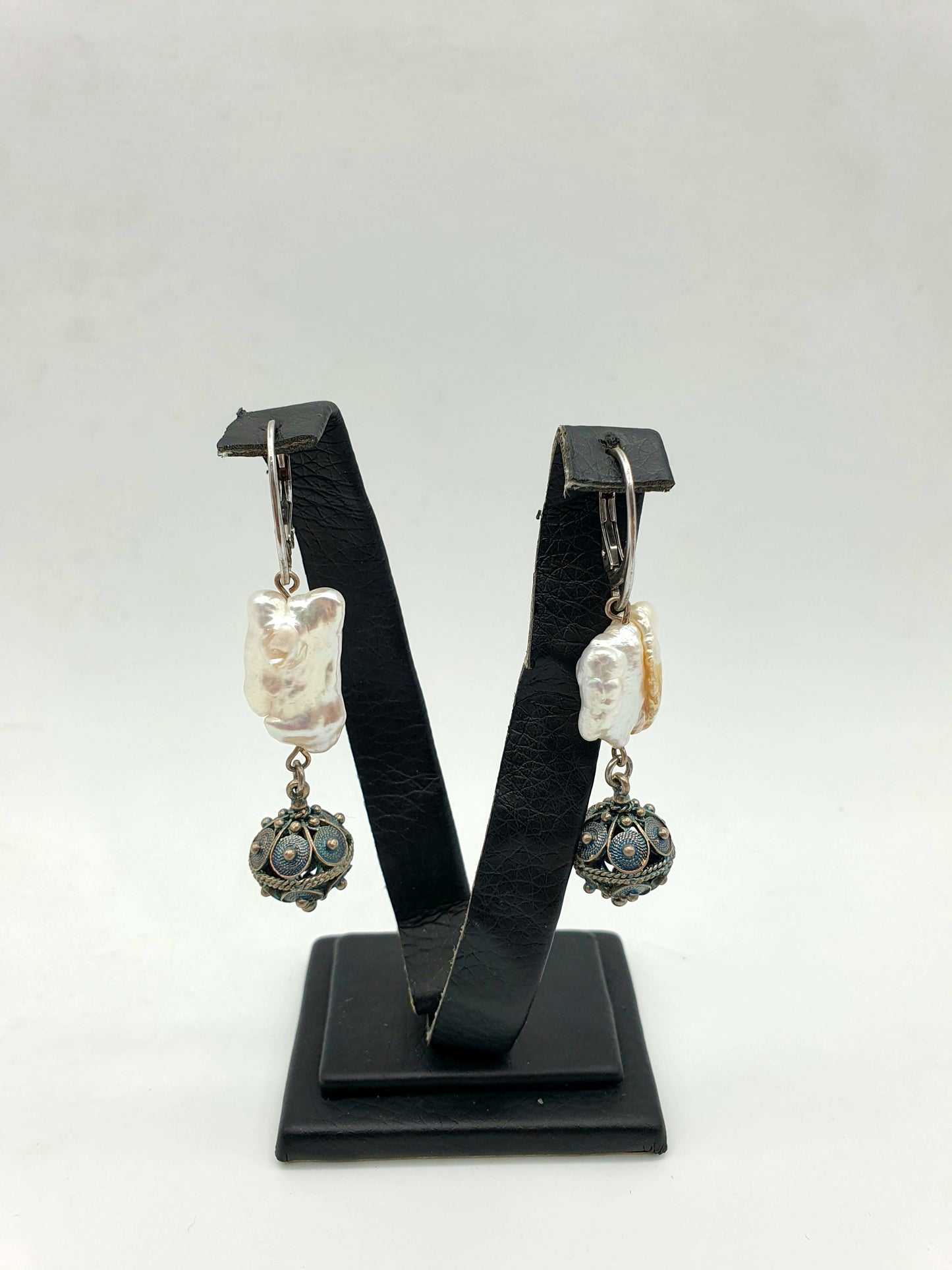 Šibenski botuni earrings 925 silver with sedef stone