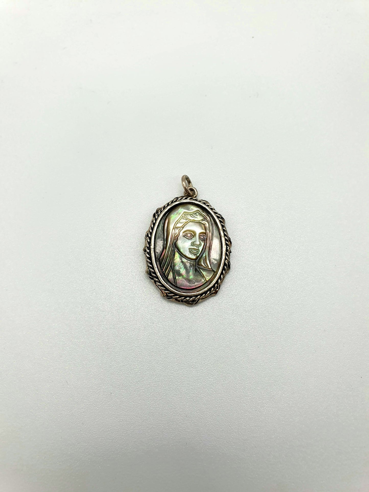 Sliver 925 pendant sedef stone "Queen of peace"