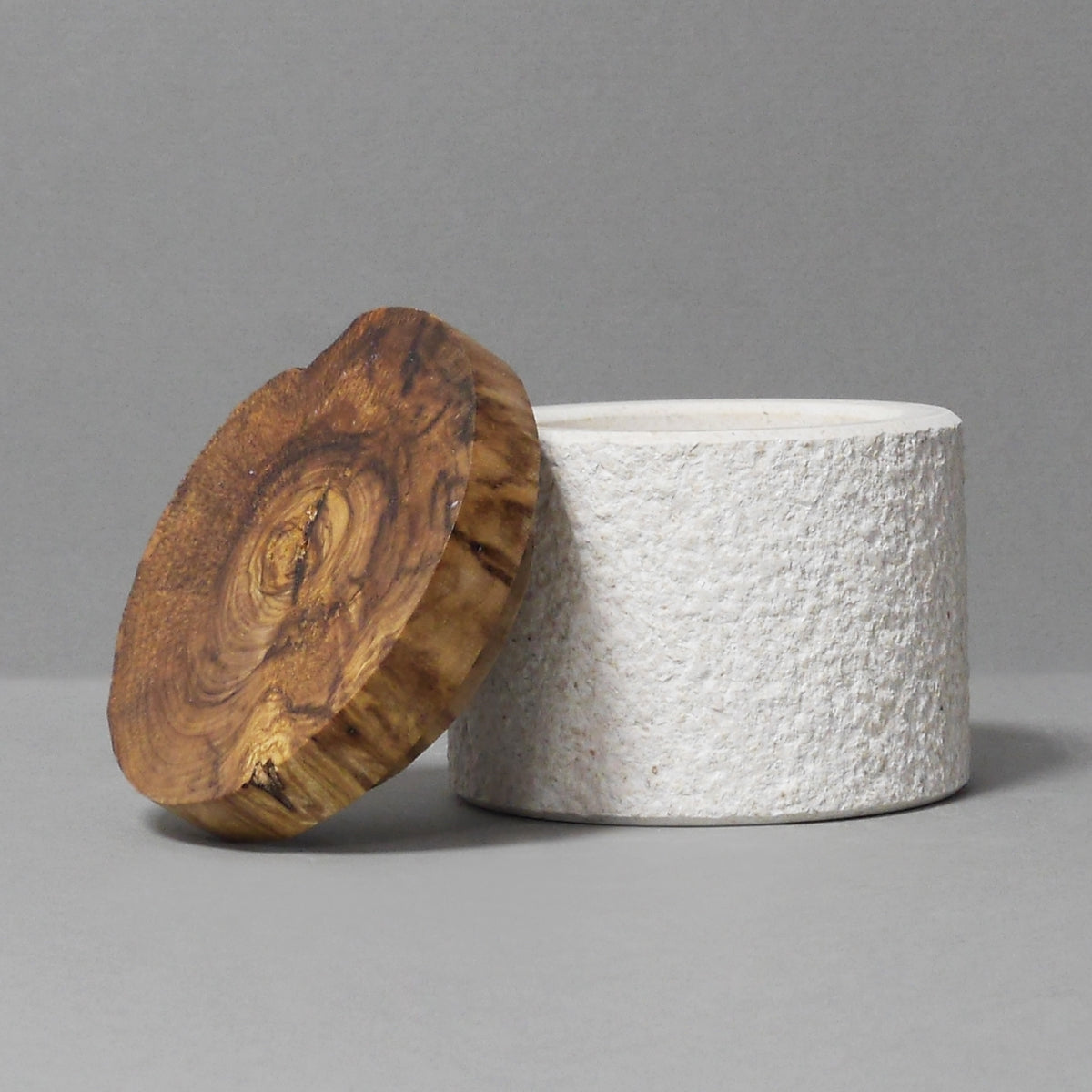 Jewelry box – stone / olive
